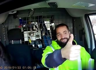 Off-duty policeman hits motorist