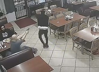 He shoots a thief in the back: He is not charged