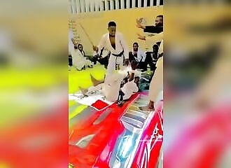 Coups dans le dos, attaques à plusieurs contre un : Cette école de Jiu jitsu interpelle