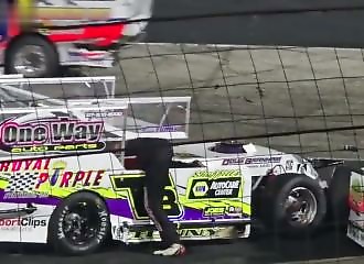 États-Unis : la police intervient en pleine piste lors de cette course