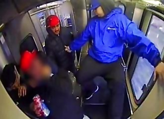 Shocking video: Gang of Venezuelan migrants attacks a passenger on a Chicago train