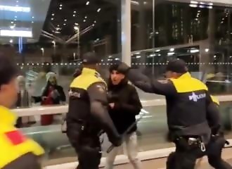 Dutch police put an end to a pro-Palestinian demonstration that had hardly begun