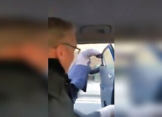 Mais qu'attend le conducteur pour démarrer ?