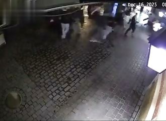 Fusillade à Leeuwarden (Pays-Bas) : un blessé grave se réfugie dans un supermarché