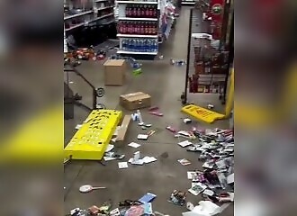 Cliente furieuse saccage un magasin de Detroit