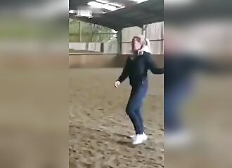 Une triple médaillée olympique suspendue après avoir maltraité des chevaux