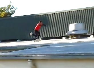 This skateboarder changes his mind at the last minute and causes his downfall