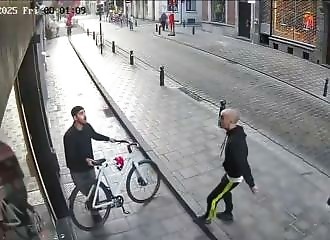 student threatened with a knife over a bicycle in Brussels