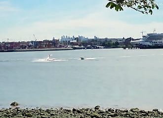 Accident in Vancouver: seaplane and boat collide, 2 injured