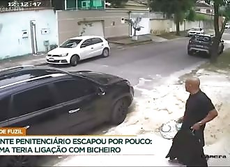 Un fonctionnaire de police survit à un attaque menée par 4 malfrats lourdement armés