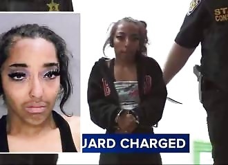 Arrestation d'une petite femme barbue, pour avoir donné des drogues à des mineurs en Pennsylvanie