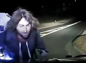 Police officer smashes man to the ground on suspicion of theft (Police officer dismissed)