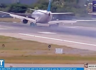  A pilot breaks the landing gear by landing too hard? 