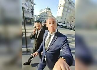 A smart ass films himself stealing from Dior and repays the security guards (France)