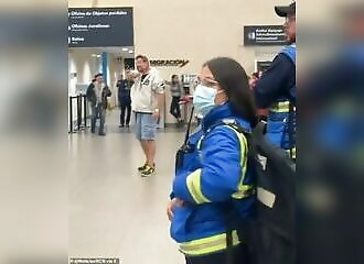 Hungarian tourist cuts his own throat at the airport